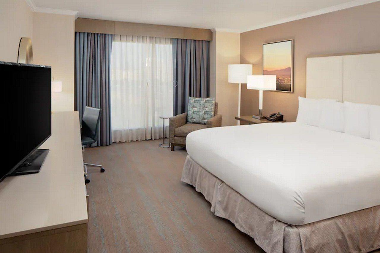 Doubletree By Hilton Irvine Spectrum Εξωτερικό φωτογραφία